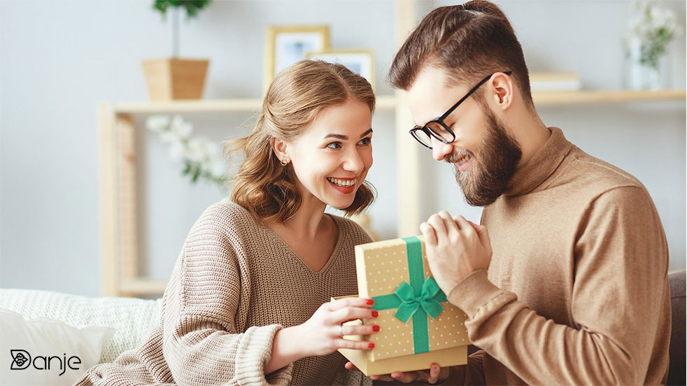 10 هدیه ارزان قیمت برای مرد + خرید آنلاین از تولید کننده
